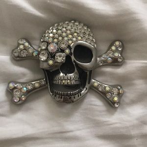 Bedazzled skull belt buckle